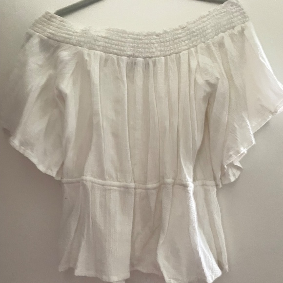 Abercrombie off the shoulder top - Picture 2 of 4